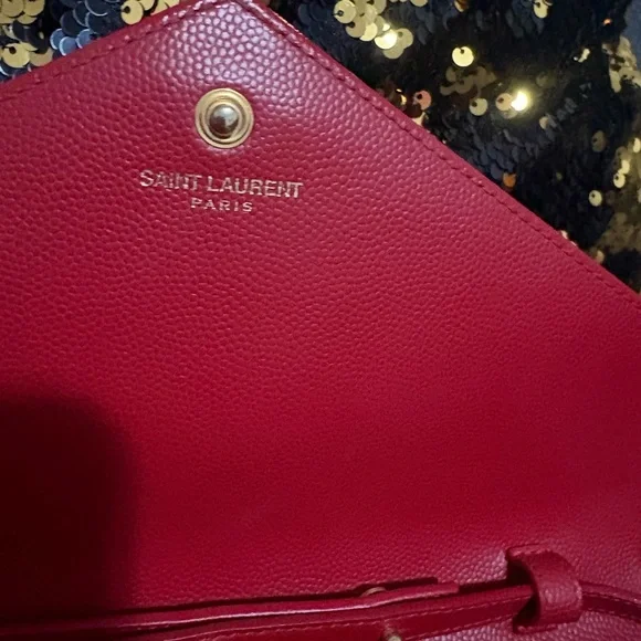 SOLD

Yves Saint Laurent Red Chevron Leather Wallet on Chain - Picture 8 of 13